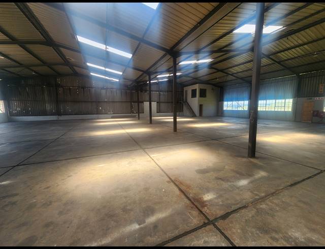 751M² WAREHOUSE TO LET IN WADEVILLE